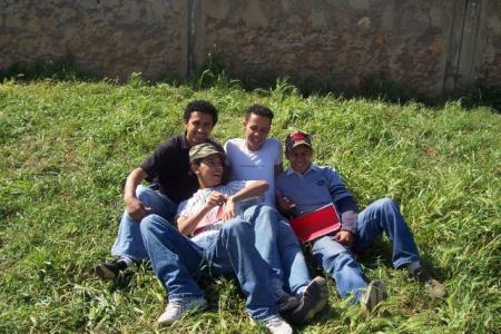 kayana   chi     3bi3a    hsan    mn     hadi    f      litaya